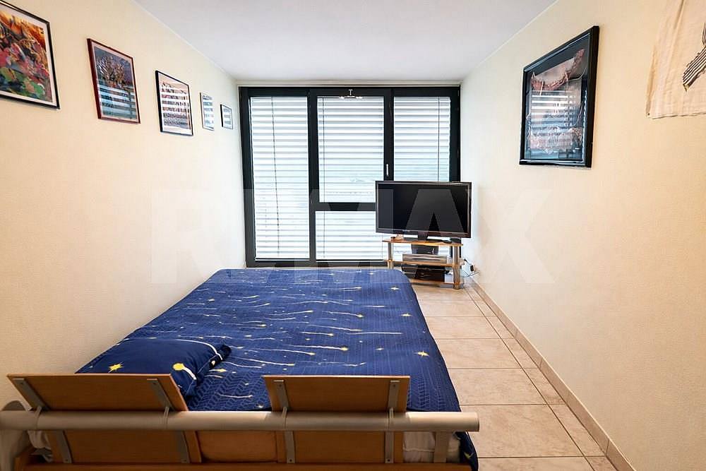 Semi-detached house – For sale