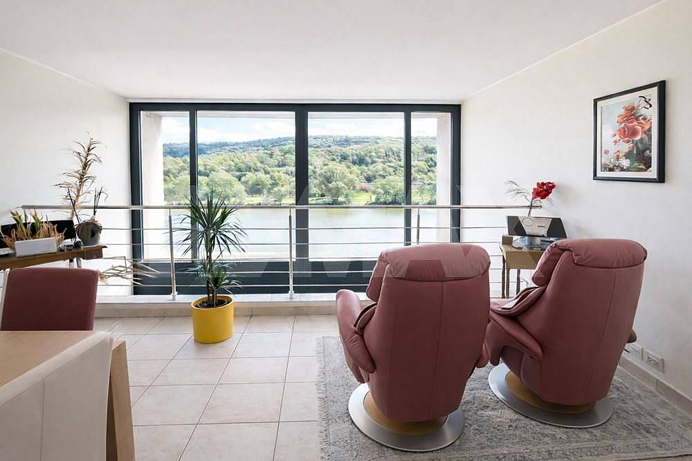 Semi-detached house – For sale