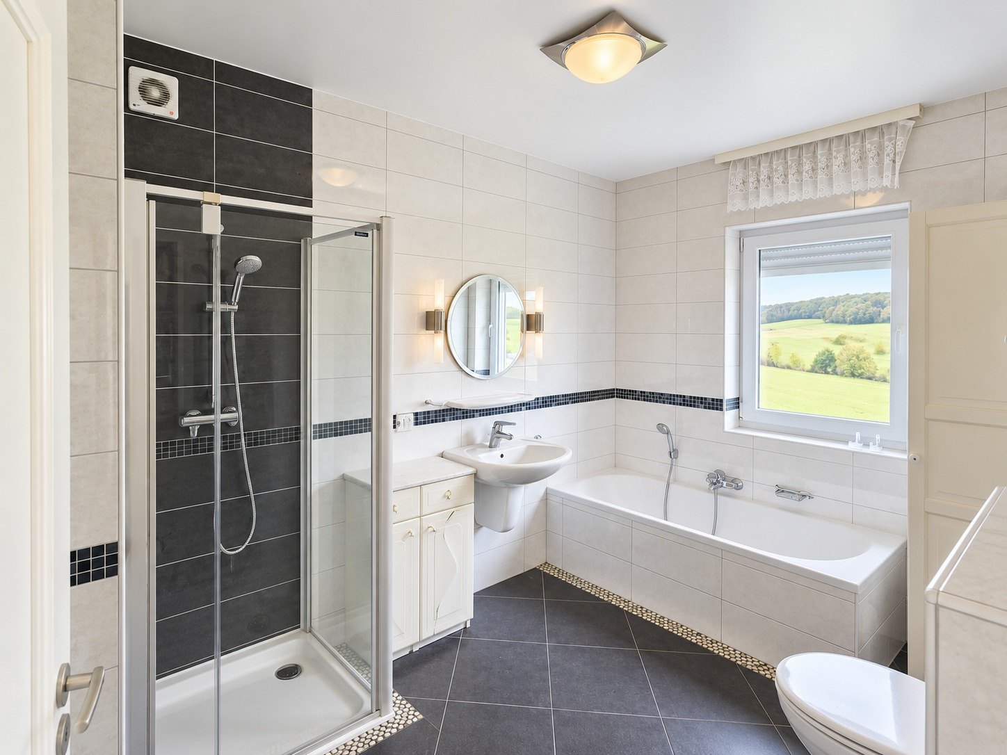 Semi-detached House with Garden and Double Garage – For Sale – Canach
